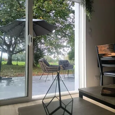 Maisonnette Au Pied Des Pyrenees *